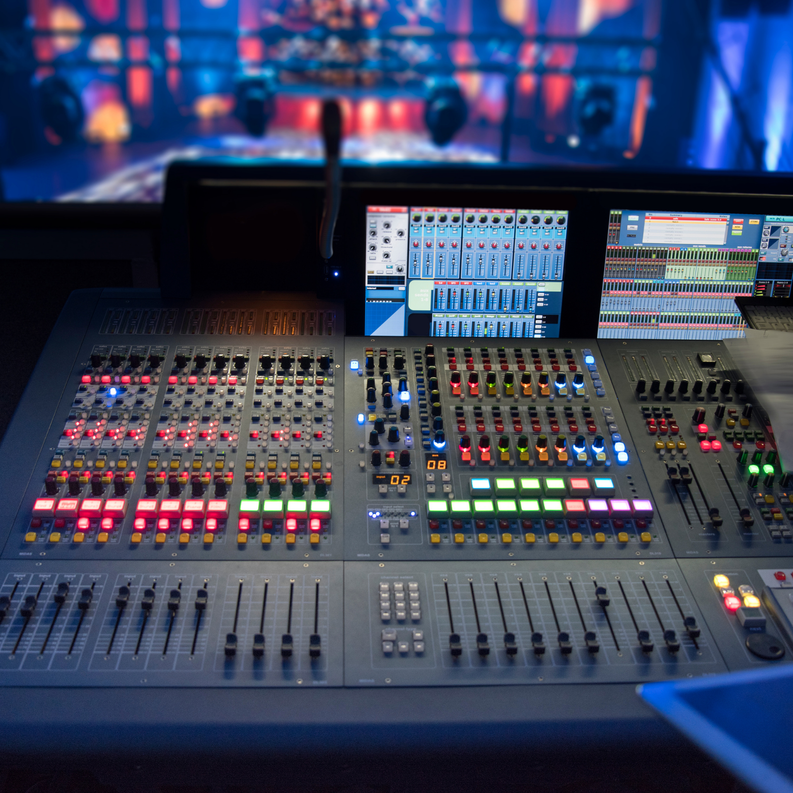 10 production room with equalizer